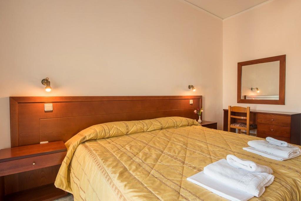 Blue Bay Hotel Charamida Экстерьер фото